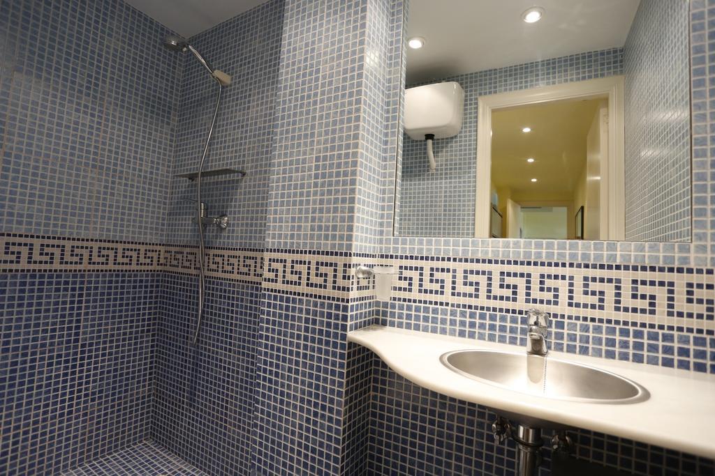Apartamentos Alquihouse Vilafortuny 坎布里尔斯 客房 照片